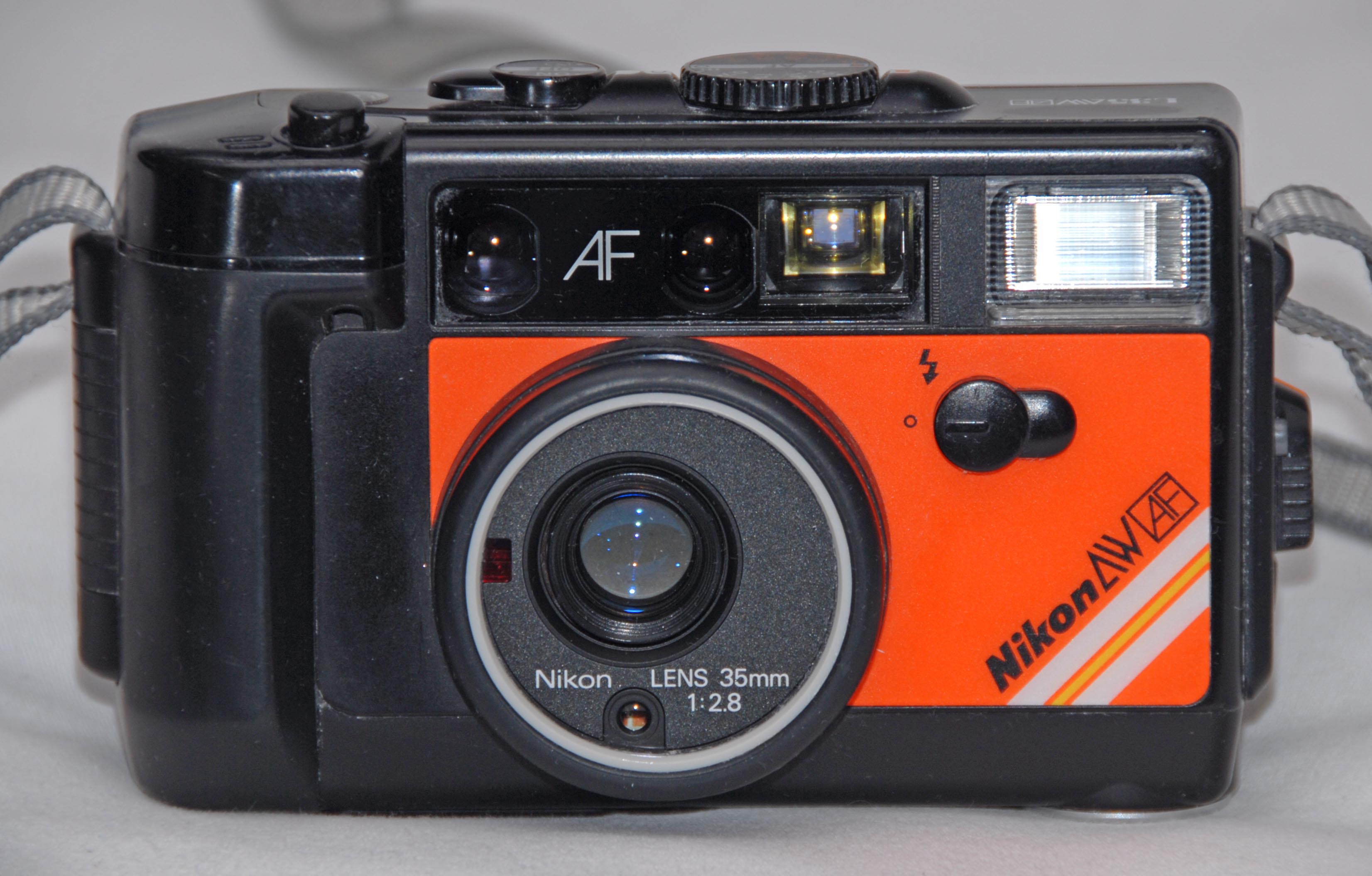 Nikon L35 AW AF (Orange)